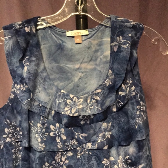 Roz & Ali tank - Picture 2 of 5